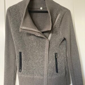 Boucle zip sweater